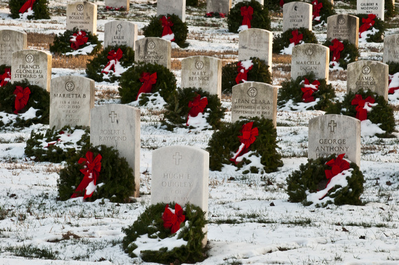 Holiday Wreaths Arlington Cemetery (6 of 7)